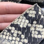 Vince  Cream & Black Crocodile Print Leather Sandals Womens 7 Beachy Casual Flats Photo 5