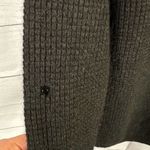 Vince Womens size XS Yak Wool Crew Neck Waffle Knit Sweater Charcoal 73107 Flaw Photo 7