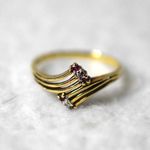 Source Unknown Rare 10K Gold Vintage PSCO Diamond/Ruby Wave Size 9 Cocktail Party Y2K Ring Photo 2
