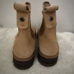 Timberland  A6019 A2HKF Women 9 US Leather Tan Lug Sole Chelsea Pull On Boots Photo 4