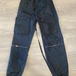 Pretty Little Thing Tall Black Cargo Zip Pocket Detail Pant Photo 3