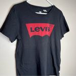 Levi's Levi’s Simple Black Tee Short Sleeve Shirt Size M Photo 3