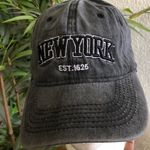 Charcoal grey New York spell Photo 0