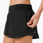 Lululemon  Hotty Hot Short *High-Rise 2.5"
Black Photo 0