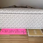 Michael Kors Set Photo 17