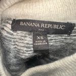 Banana Republic Icelandic alpaca blend cream gray XS sweater Photo 2