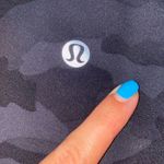 Lululemon Black Camo Leggings Size 6 23” Photo 2