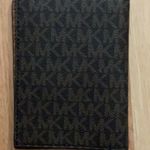 Michael Kors logo Passport NEW Photo 1