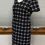 Romeo + Juliet Couture Black and White Short Sleeve Shift Dress Size XS Photo 7