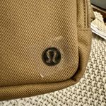 Lululemon  Everywhere Belt Bag Crossbody Bag Canvas Artifact Brown NWT Photo 9