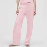 Lululemon  Softstreme Pintuck Mid-Rise Pant Pink Organza M Regular Sold Out NWT Photo 3