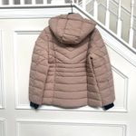 BCBGMAXAZRIA NWOT BCBG MAXAZRIA Women Hood Chevron Quilted Puffer Coat Size M Beige Photo 1