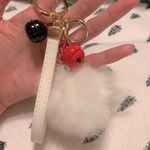 Key chain White Photo 1