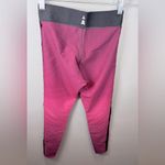 Ultracor Women's Gradient Pink/Purple Striped Leggings Size Small Photo 1
