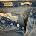 Levi's Wedgie Straight Leg 23 Jeans High Rise Premium Stretch Denim Light Wash Photo 9