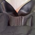 Nautica  Intimates Black Seamless Adjustable Straps Wire Free Bra Size 38D Padded Photo 2