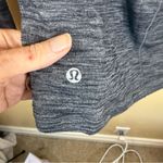 Lululemon  Womens Space Dye Long Sleeve T-Shirt with Thumbholes Size 8 Activewear Photo 6