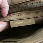 Michael Kors VNTG MK Crossbody SHOULDERBAG tan leather Photo 2