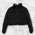 Pretty Little Thing  Cropped Puffer Zip Up Jacket Black Size 4 Photo 4