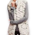 Anthropologie  Amadi Faux Fur Basia Vest Photo 0