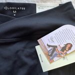 Blogilates Women's Criss Cross Scrunch Biker Shorts Black Size M Photo 2