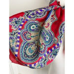 Oscar de la Renta • Red Paisley Silk Fashion Scarf Photo 2