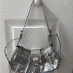 Amazon Silver shoulder purse Photo 0
