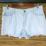 Arizona Jeans Arizona 15 33 Light White Striped Jeans Shorts Plus Photo 0
