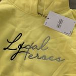 Local heroes need this yellow hoodie Photo 6