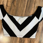 Gibson Latimer Gibson & Latimer medium black and white crop top Photo 0