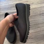 Donald Pliner  Black Flat Shoes 6.5 Slip On Stretch Crepe Comfort Photo 3