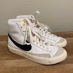 Nike Blazer Mid 77 Photo 0