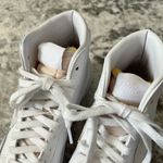 Nike Women’s  Blazer Mid '77 Triple White Photo 7