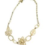 Lia Sophia  Golden Girl Hammered Floral Leaf Pendant Necklace Chain Adjustable Photo 0