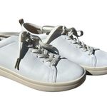 Vionic  Paisley Size 7 White Sneakers with Gold Accents Photo 2