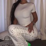 I am gia  white holly pants Photo 1