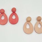 Lot of 2 Vintage 80s 90s Wooden Tear Drop Earrings Light Pink and Coral Photo 0