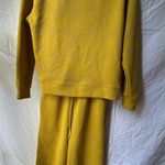 Leisure Set Yellow Photo 0