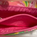 Lilly Pulitzer Wallet/Change Purse/ID Carrier. Photo 3
