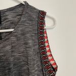 W5  ANTHROPOLOGIE ANTHRO Black White Boho Aztec Embroidered Trim Sleeveless Top M Photo 5
