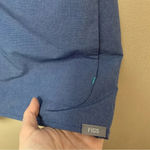 FIGS Big Sky Lekei Four Pocket Scrub Top Size Medium Photo 7