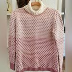 Liz Claiborne  ombré pink sweater. Photo 1