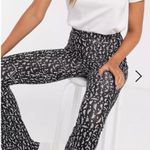 ASOS Design Mono Floral Print Leggings Photo 1