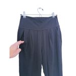 Athleta  Elation Legging Pocket Pant Black XS Athleisure Yoga Travel Minimalist Photo 3