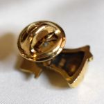 Source Unknown Vintage Etched/Engraved Liberty Bell Gold Tone Unisex Casual Tie Tac/Lapel Pin Photo 3