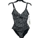 Calvin Klein $110 Women's Twist Tummy-Control One-Piece Swimsuit 8 M Photo 1