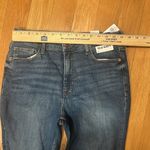 Old Navy NWT  high-rise rockstar super skinny distressed jeans size 8. Photo 2
