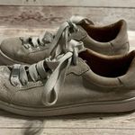 UGG  Metallic Sneaker Women’s Size 6.5 Photo 6