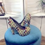 Madden Girl  Multicolor Platform Pumps 70s Style Size 6.5 Photo 2