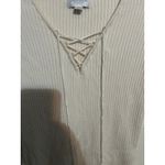 Bisou Bisou Michele Bohbot Cream Ribbed Knit Lace Up V Neck Pullover Top‎ Size M Photo 2